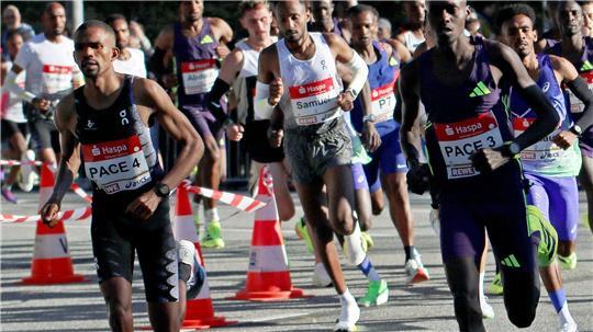 Lief in Hamburg die bisher zweitbeste Zeit eines deutschen Marathon-Läufers: Samuel Fitwi (M).