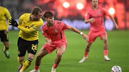 Lieferten sich eine umkämpfte Partie: Borussia Dortmund und der SV Werder Bremen.