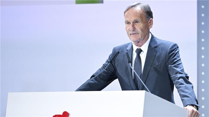 Ligapräsident Hans-Joachim Watzke begrüßt die Einführung einer neuen Kostenregel im Profifußball. (Archivbild)