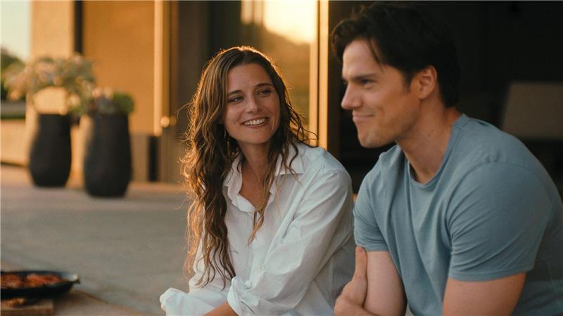 Deutscher Erotik-Thriller weltweit ein Hit Lilli (Svenja Jung) und Tom (Theo Trebs) verstehen sich gut - doch ihr Verhältnis wird noch hart auf die Probe gestellt. (Handout)
