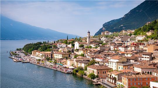 Limone liegt pittoresk am Gardasee - einem gerade bei Deutschen beliebtem Reiseziel. Doch Urlauber müssen aufpassen.