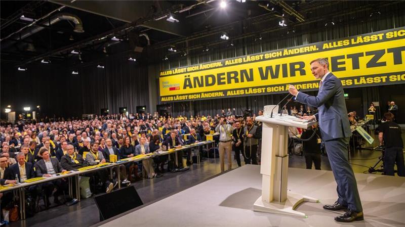 Lindner gibt sich in seiner Rede kämpferisch.