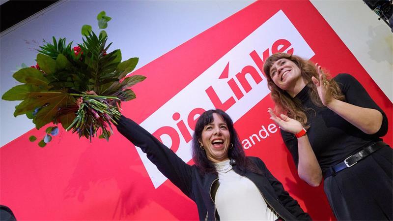 Linke-Fraktionschefin Elif Eralp (li.) will Regierende Bürgermeisterin in Berlin werden. 