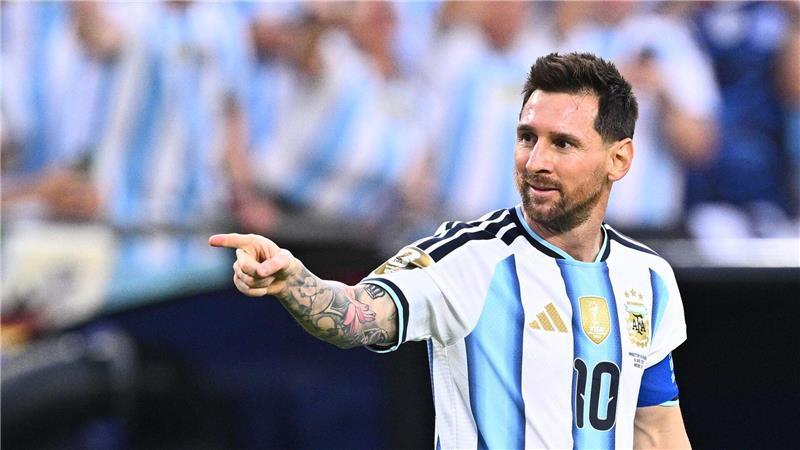 Lionel Messi trifft bei seiner sechsten WM gleich zum Auftakt.