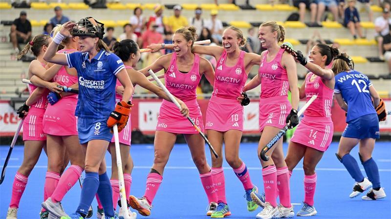 DHB-Herren Gruppensieger - Damen erreichen WM-Zwischenrunde Lisa Nolte (M) erzielte gegen die USA bereits ihr drittes WM-Tor. (Archivbild)