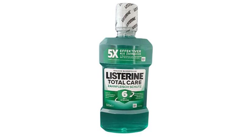 Vorsicht, Täuschung: Mit diesen Preis-Tricks blenden Hersteller Verbraucher Listerine Total Care von Johnson & Johnson: Gleich hohe Flasche, aber weniger Inhalt.
