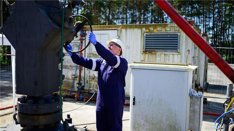 Wissenschaftler optimistisch für Lithium aus Niedersachsen Lithium für Elektroautobatterien könnte künftig auch in der Lüneburger Heide abgebaut werden.