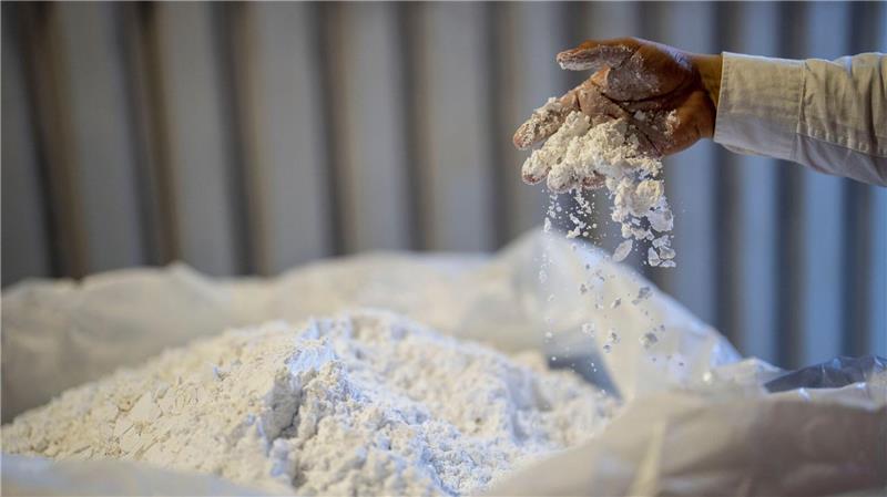 Lithium in einer chilenischen Verarbeitungsanlage. Dieser und viele andere Rohstoffe haben sich im ersten Quartal stark verteuert. (Symbolbild)  