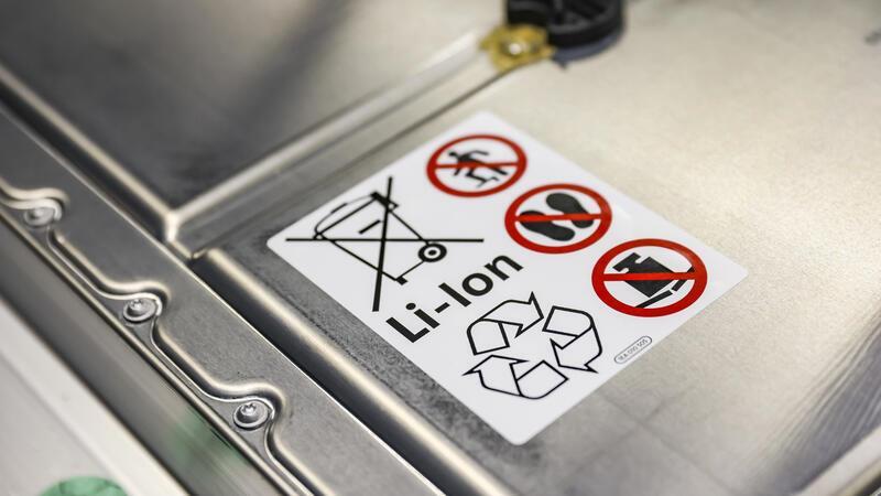 Lithium ist ein Leichtmetall, das etwa für Batterien von E-Autos gebraucht wird. (Symbolbild)