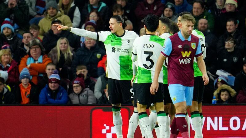Liverpool kehrt am Boxing Day an die Tabellenspitze zurück Liverpool übernimmt durch den Sieg in Burnley vorerst die Tabellenführung.