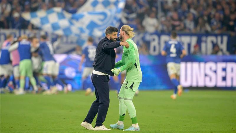 Schalke 04 dreht das Spiel und gewinnt gegen Bochum Lob von Trainer Miron Muslic für Torhüter Loris Karius.