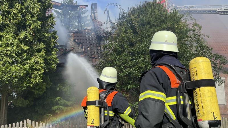 Löschangriff unter Atemschutz.