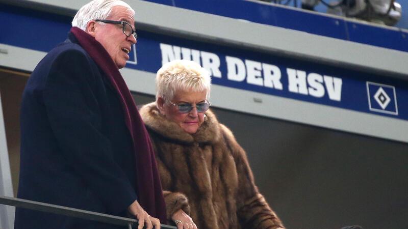 Logistik-Milliardär Klaus-Michael Kühne (mit Ehefrau Christine) hält 13,53 Prozent der HSV-AG-Anteile.