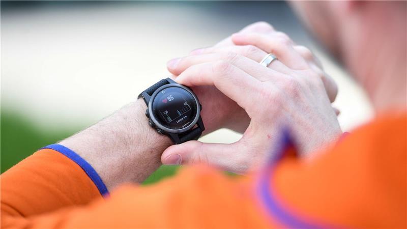 Los geht’s! Tracker können helfen, die Fitness-Ziele zu erreichen.