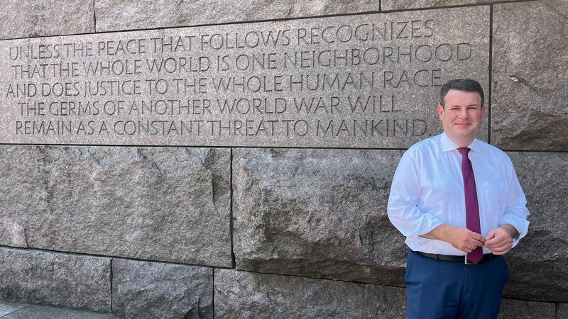 Deutsches Aufatmen nach Bidens Paukenschlag Lotet in Washington die US-Lage aus: Hubertus Heil.
