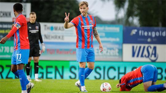 Luca Menke kann gegen Flensburg nach seiner Kopfverletzung spielen.