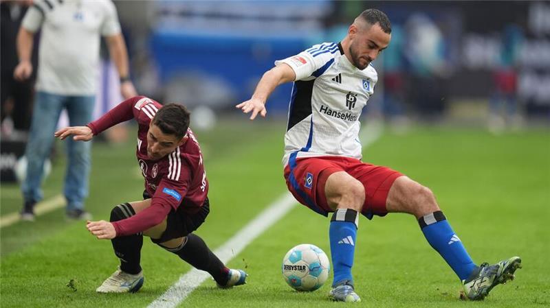 Lucas Perrins (rechts) Zeit beim HSV endet nach einem halben Jahr.