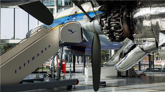 Lufthansa eröffnet ein neues Besucher- und Kongress-Zentrum in Frankfurt.