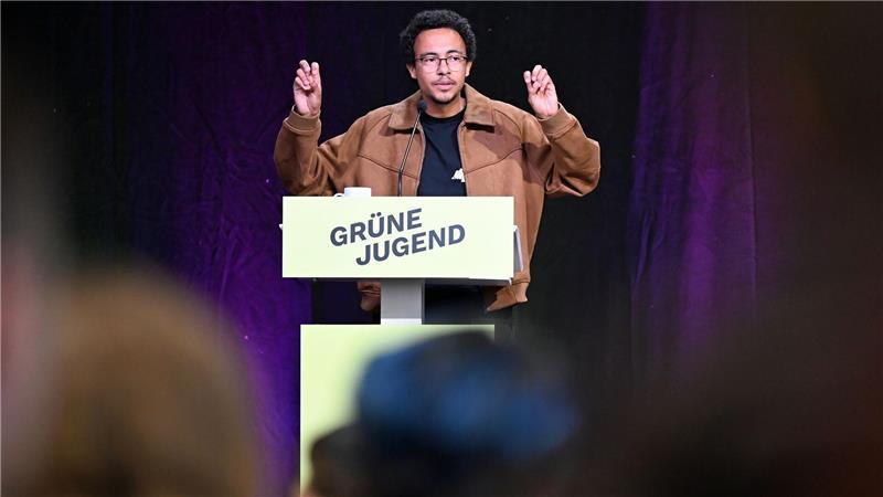 Grüne Jugend: Neues Führungsduo will Partei auf links drehen Luis Bobga kommt aus Nordrhein-Westfalen.