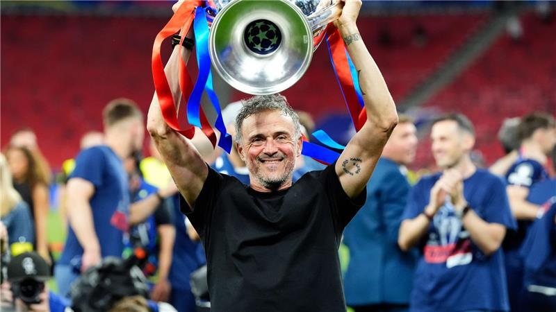 Enrique führt PSG in den Fußball-Olymp: „Statue in Paris“ Luis Enrique wollte den Henkelpott gar nicht mehr hergeben.