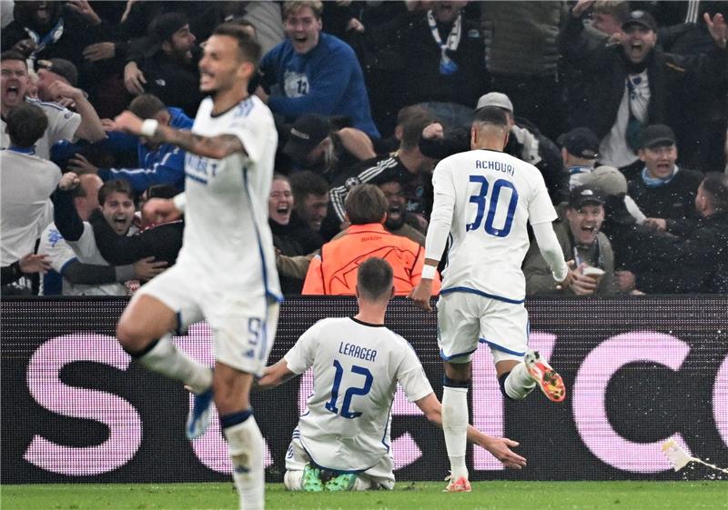 Lukas Lerager (M) brachte das Heimteam aus Kopenhagen zunächst in Führung.