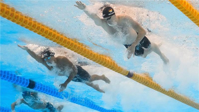 Märtens ist Weltmeister: Erstes WM-Gold macht „sehr stolz“ Lukas Märtens setzte sich in einem hoch spannenden Rennen durch.
