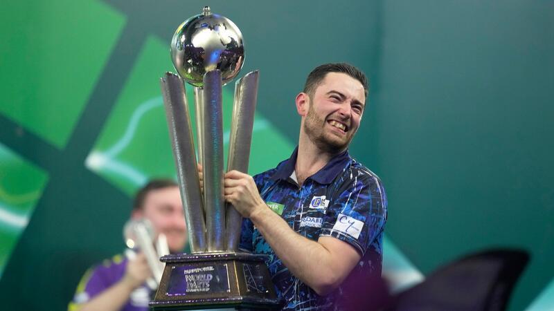 Darts-Märchen beendet: Weltmeister Humphries besiegt Littler Luke Humphries krönte sich erstmals zum Weltmeister.