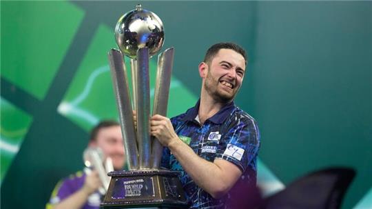 Luke Humphries krönte sich erstmals zum Weltmeister.