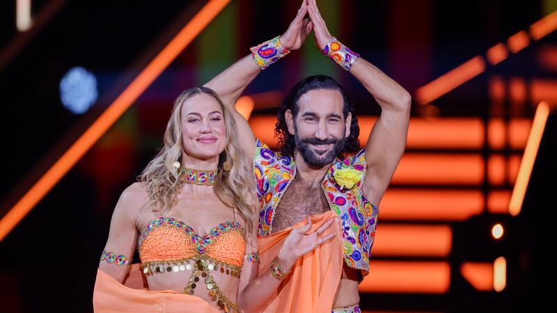 „Let’s Dance“: Eine Popsängerin muss abtanzen Lulu und Massimo Sinato konnten die Jury nicht überzeugen.