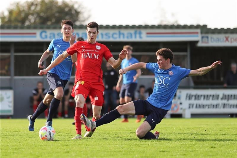 A/O ist der Führung nah und verliert spät mit 0:1 Luqman Krugmeier (links) und Merten Hiller hatten beide das 1:0 auf dem Fuß, ihre jeweilige Abschlüsse wurden aber stark beziehungsweise unfassbar pariert.