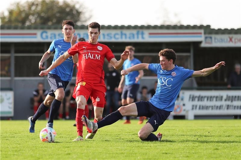 Luqman Krugmeier (links) und Merten Hiller hatten beide das 1:0 auf dem Fuß, ihre jeweilige Abschlüsse wurden aber stark beziehungsweise unfassbar pariert.