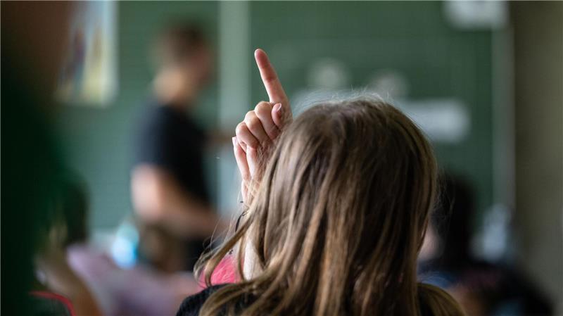 Wenn es in der Schule schon beim Anziehen hapert Lust auf Grundschule? Nach Einschätzung einer Nordholzer Grundschulleiterin fallen immer mehr Kinder durch Sprachprobleme, Unkonzentriertheit und extreme Schüchternheit auf.