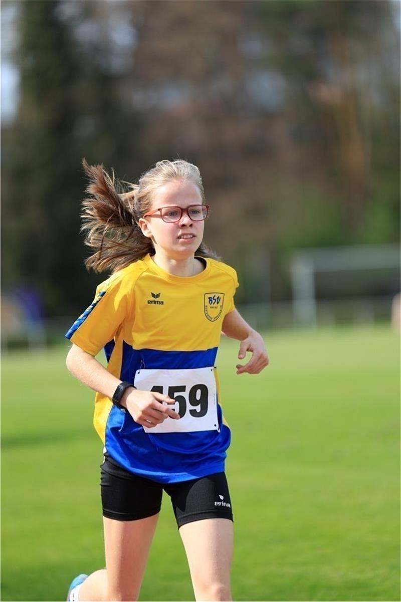 Luzie Knebel vom BSV verpasste über die 3000 m nur knapp die Norm für die U16-DM - bei der sie erst in zwei Jahren startberechtigt wäre. Foto: Verein