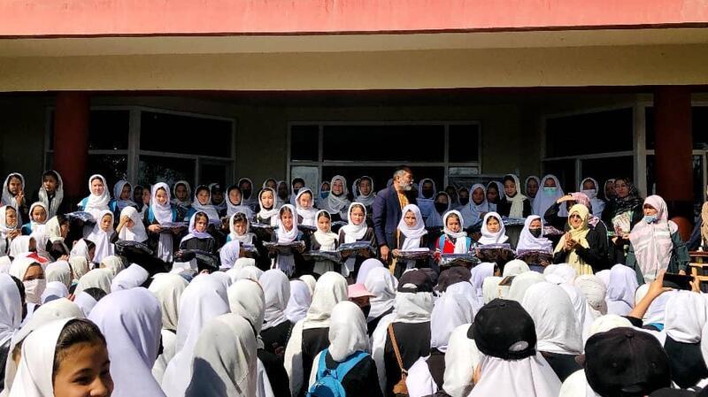 Mädchen sind in Afghanistan besonders benachteiligt. Deshalb unterstützt der Verein Mädchenschulen in Kabul.