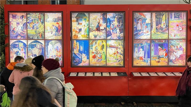 Winterwald und Öko-Klos: Der Buxtehuder Weihnachtsmarkt im TAGEBLATT-Check Märchenbilder zum Mitraten auf dem Buxtehuder Weihnachtsmarkt.