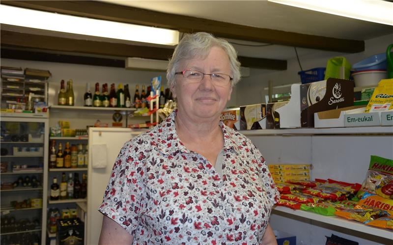 „Goldener Hecht“ geht nach Gräpel und Hüll Magda Bartels in ihrem nur 30 Quadratmeter großen Laden.