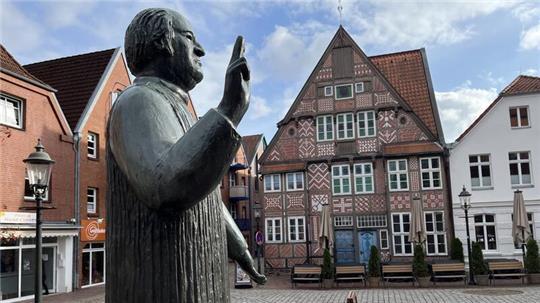 Magister Halepaghe und das Heimatmuseum gehören zu Buxtehude. Das Gebäude ist allerdings in einem schlechten Zustand.