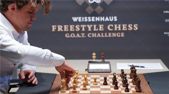Magnus Carlsen (Norwegen) in Aktion.