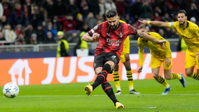 Mailands Olivier Giroud scheiterte vom Punkt an BVB-Keeper Gregor Kobel.