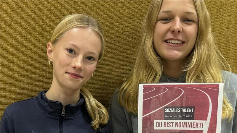 Soziales Engagement von Talenten führt zu besonderer Nominierung Maite Conseil und Greta Pauli (rechts) hoffen auf die Auszeichnung. Lisa Schuppe ist ebenso nominiert.