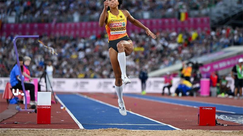 Malaika Mihambo will nach einer Verletzung in der kommenden Saison wieder angreifen. (Archivbild)