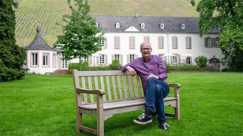 Jauch wird 70 - und meidet Rummel um sich Malerisch gelegen: das Weingut von TV-Star Günther Jauch im rheinland-pfälzischen Kanzem an der Saar. (Archivbild)