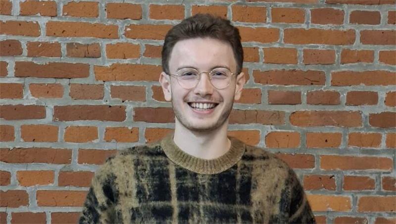 Malte Hermsteiner kandidiert in Bayern und in Niedersachsen für die Partei Volt.