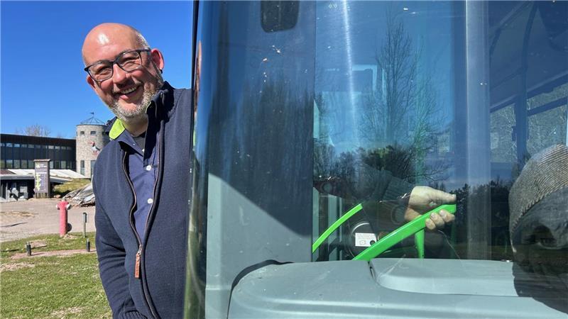 Start in die neue Saison: Was den Elbe-Radwanderbus so besonders macht Malte Nadiak ist lange für die KVG den Elbe-Radwanderbus gefahren. Für ihn war das immer eine besonders schöne Tour.