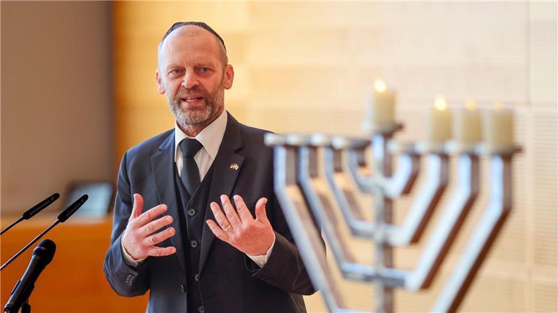 „Man kann nicht gleichgültig durch so eine christlich-jüdische Schleuse gehen“, sagte Walter Blender.