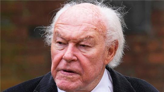 Man kennt ihn aus vielen Krimis: Schauspieler Timothy West ist im Alter von 90 Jahren friedlich im Schlaf gestorben.