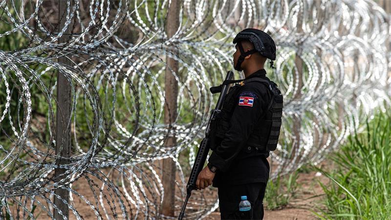 Manche Abschnitte an der Grenze hat Thailand mit Stacheldraht gesichert.