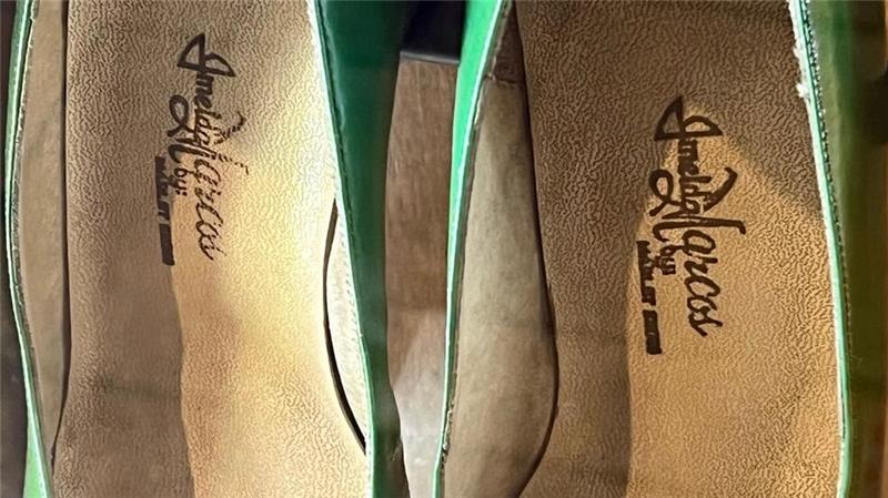 Pumps und Peeptoes: Museum zeigt Schuhe von Imelda Marcos Manche Exemplare tragen den Namen der früheren First Lady.