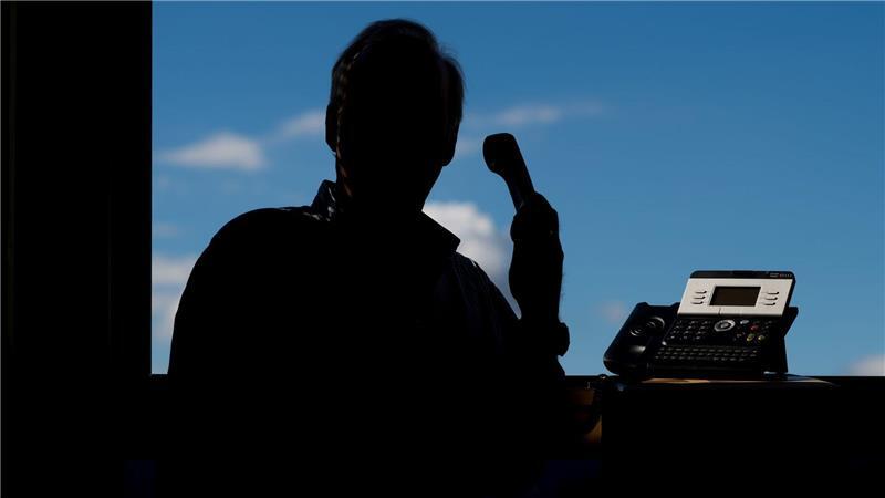 Manche Verbraucher wissen nicht, dass sie am Telefon einen Vertrag abgeschlossen haben. (Symbolbild)