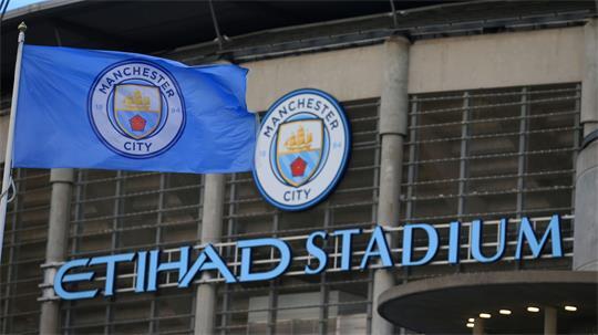 Manchester City ist wegen Verstößen gegen die Finanzregeln der Premier League zwischen den Spielzeiten 2009/10 und 2017/18 für schuldig befunden worden. (Symbolbild)
